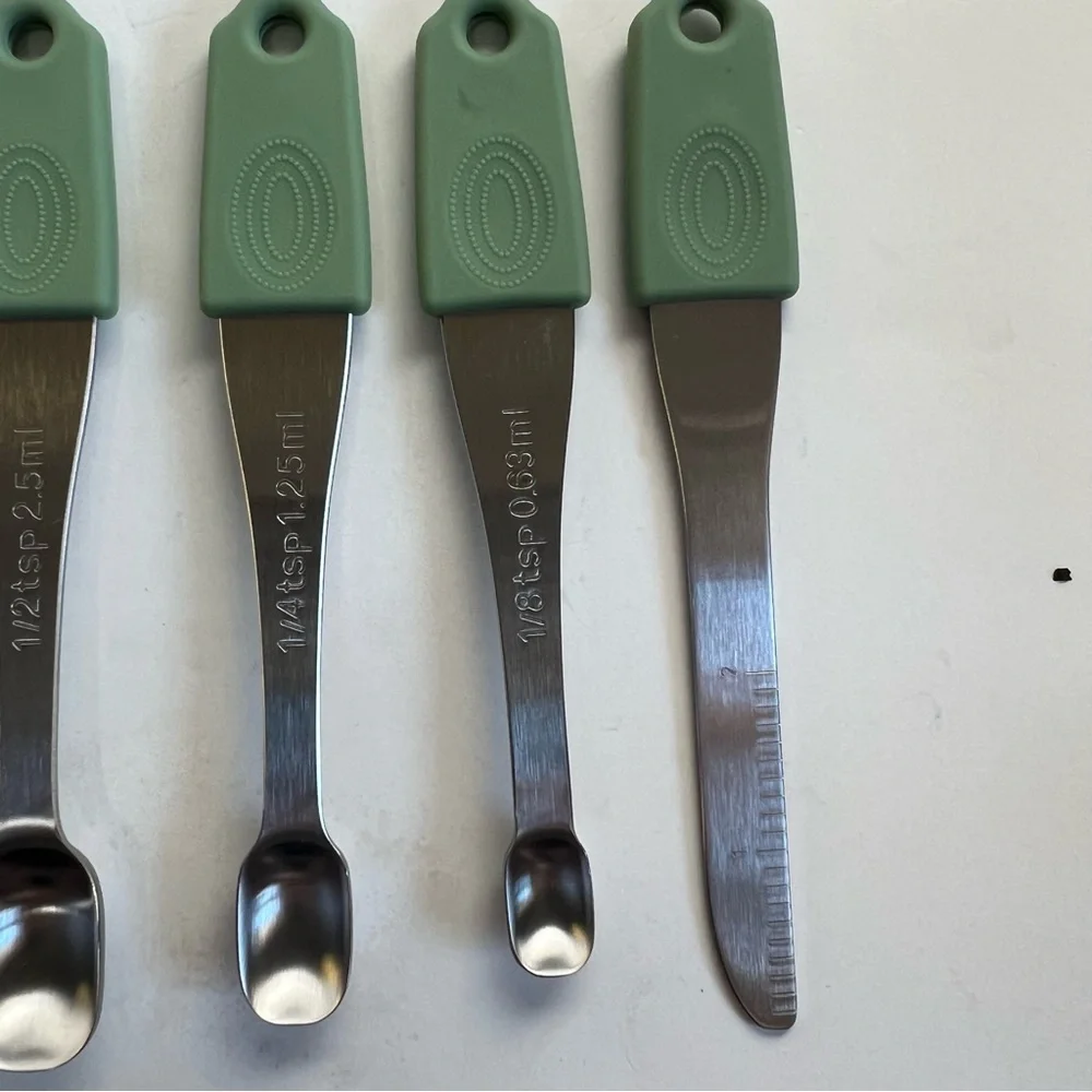NEW Stainless Steel Measuring Cups and Magnetic Spoons Set NEW IN BOX 14 pcs